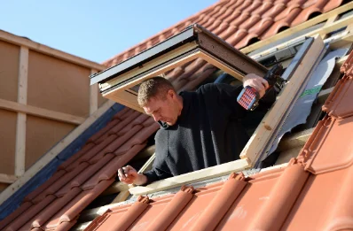 Pose de fenêtres de toit Velux à Tenteling